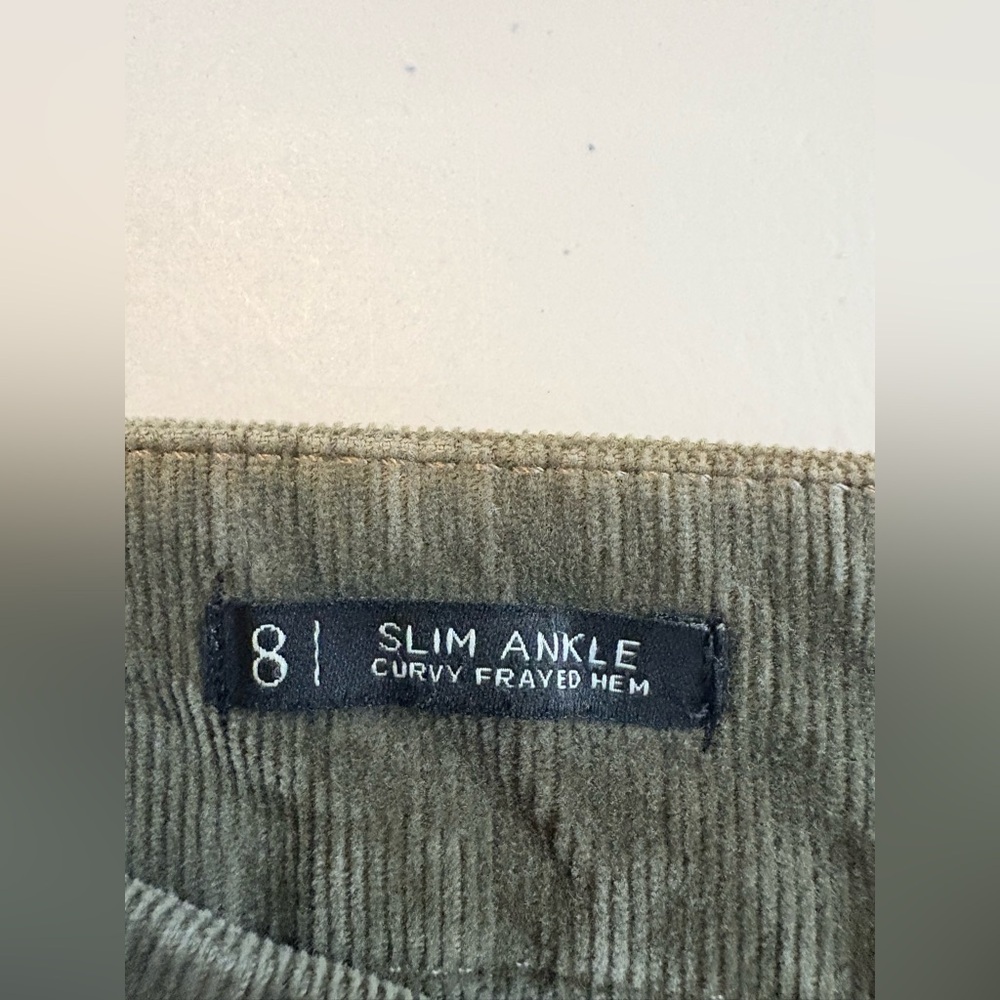 TALBOTS Slim Ankle Corduroy Pant Frayed‎ Hem Curvy Size 8 Olive Green GUC! 0433 - Picture 7 of 10